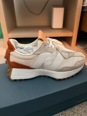 New Balance Women’s 5.5